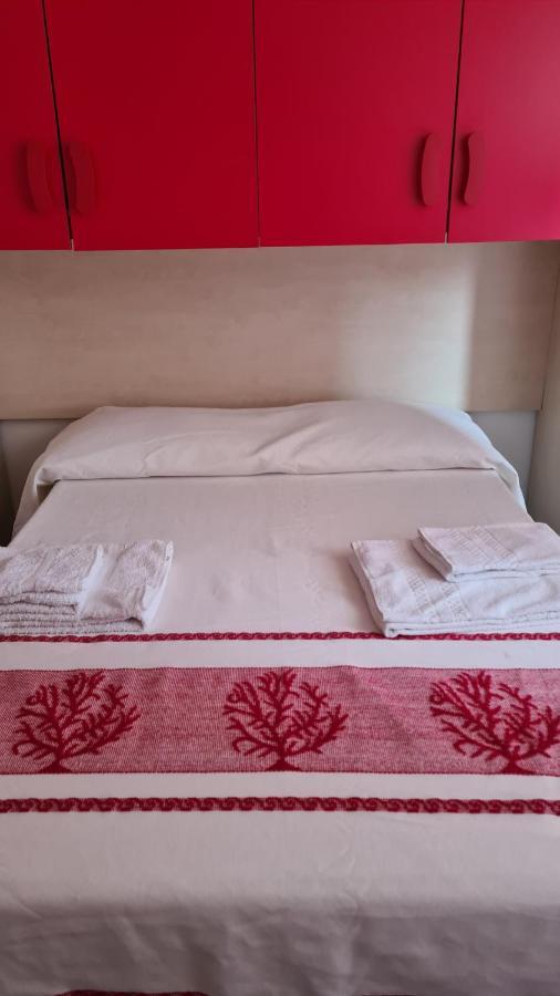 Red & Blue Rooms Olbia Exterior foto